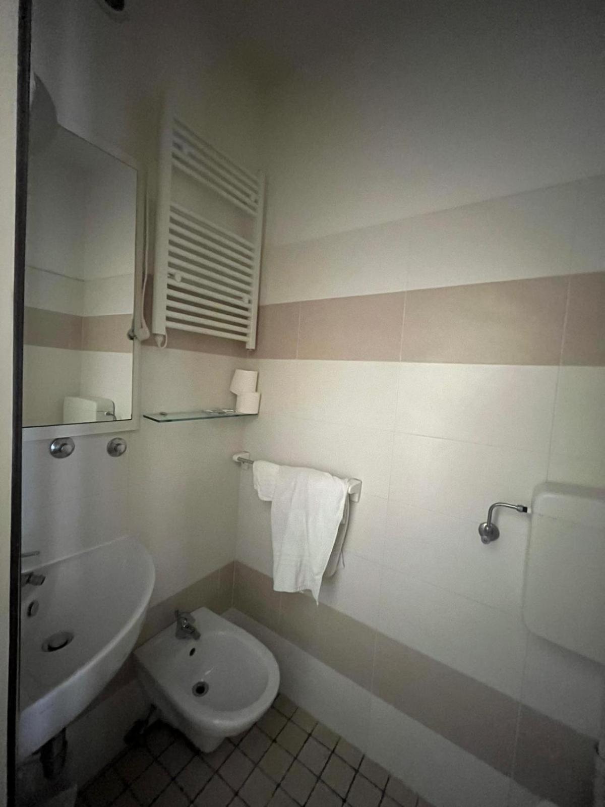 Hotel Tosi Riccione Habitación foto
